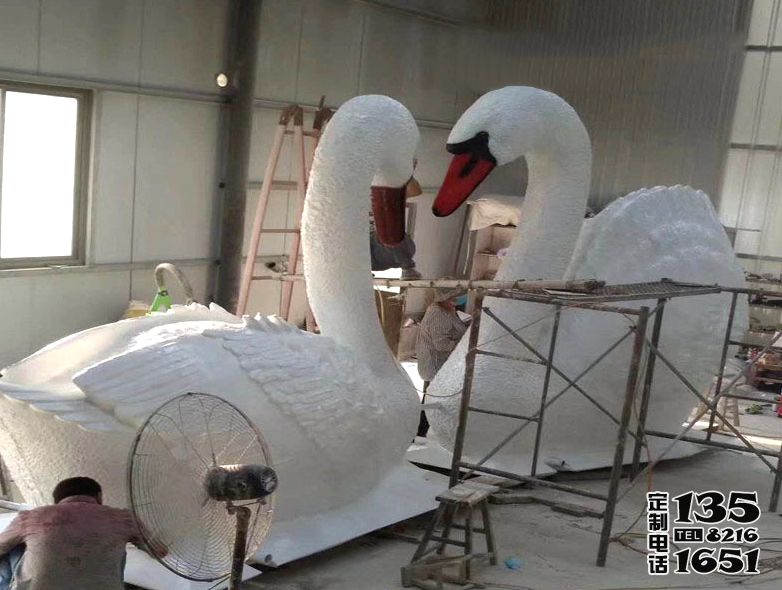 景區玻璃鋼創意白天鵝愛心雕塑 景區玻璃鋼創意白天鵝愛心雕塑