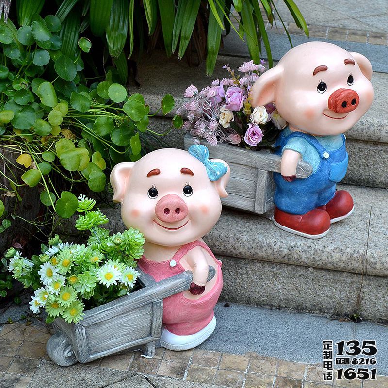 景區(qū)玻璃鋼彩繪可愛(ài)卡通豬豬雕塑 景區(qū)玻璃鋼彩繪可愛(ài)卡通豬豬雕塑