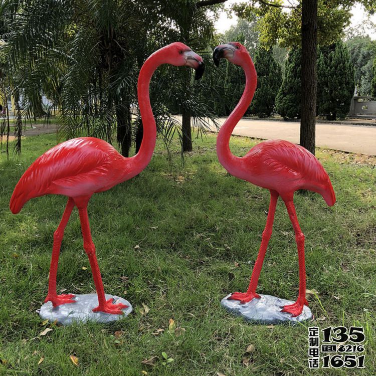 室內景區擺放的玻璃鋼仿真火烈鳥雕塑 室內景區擺放的玻璃鋼仿真火烈鳥雕塑
