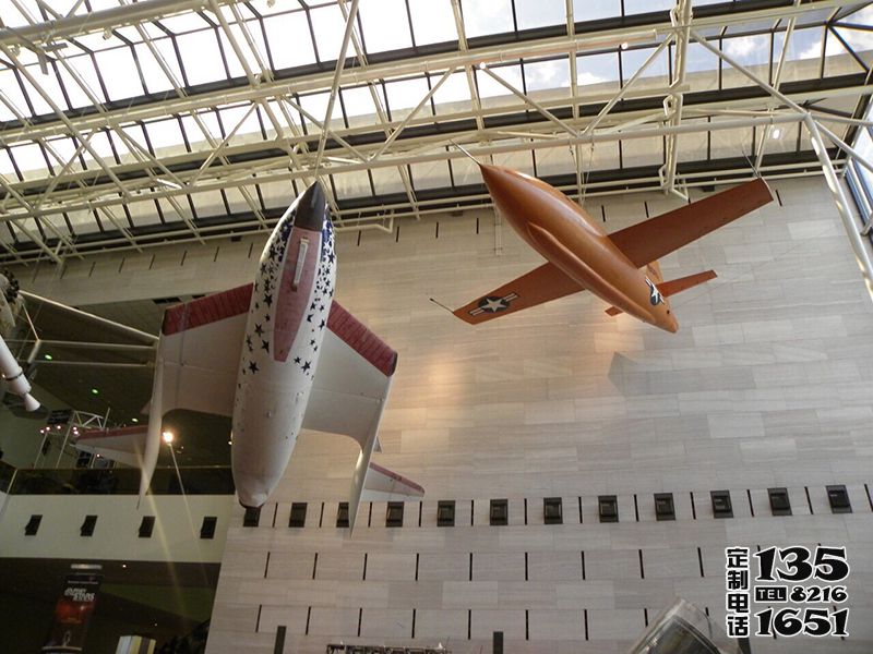 商場(chǎng)玻璃鋼大型仿真飛機(jī)模型飛機(jī)雕塑 商場(chǎng)玻璃鋼大型仿真飛機(jī)模型飛機(jī)雕塑