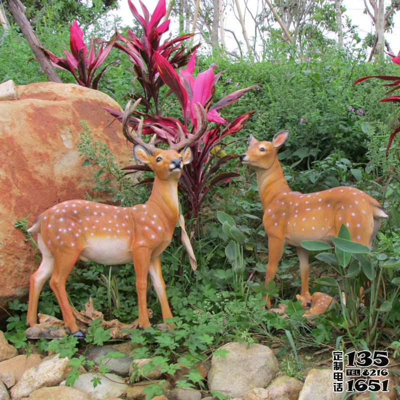 園林戶外玻璃鋼仿真梅花鹿雕塑 園林戶外玻璃鋼仿真梅花鹿雕塑
