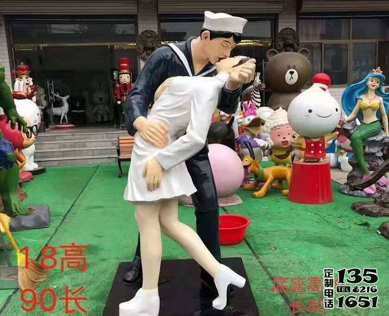 情侶主題 公園景區(qū)玻璃鋼卡通親吻人物雕塑 情侶主題 公園景區(qū)玻璃鋼卡通親吻人物雕塑